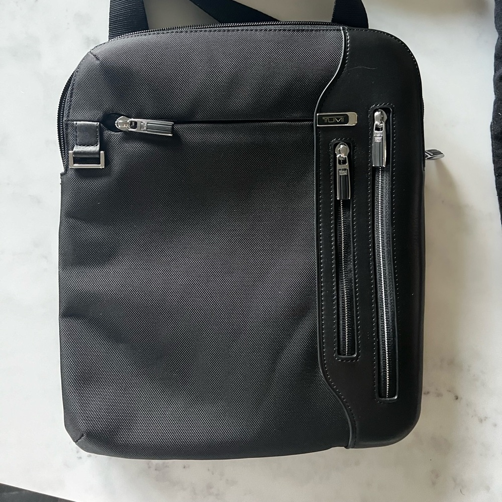 Time Aarive Mccarren Crossbody bag